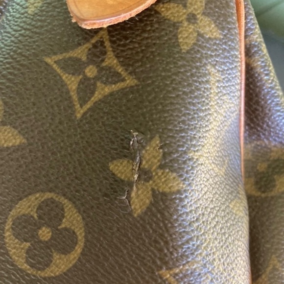 Authentic Louis Vuitton Speedy 25 - Picture 6 of 13